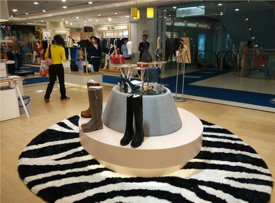 商場(chǎng)展柜,南京展柜,南京展柜廠,南京展柜廠家,南京展柜設(shè)計(jì)