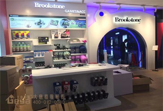 新街口東方商城宏圖三胞bootstones-商場(chǎng)展柜
