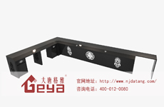 烤漆展柜為什么會(huì)變黃？