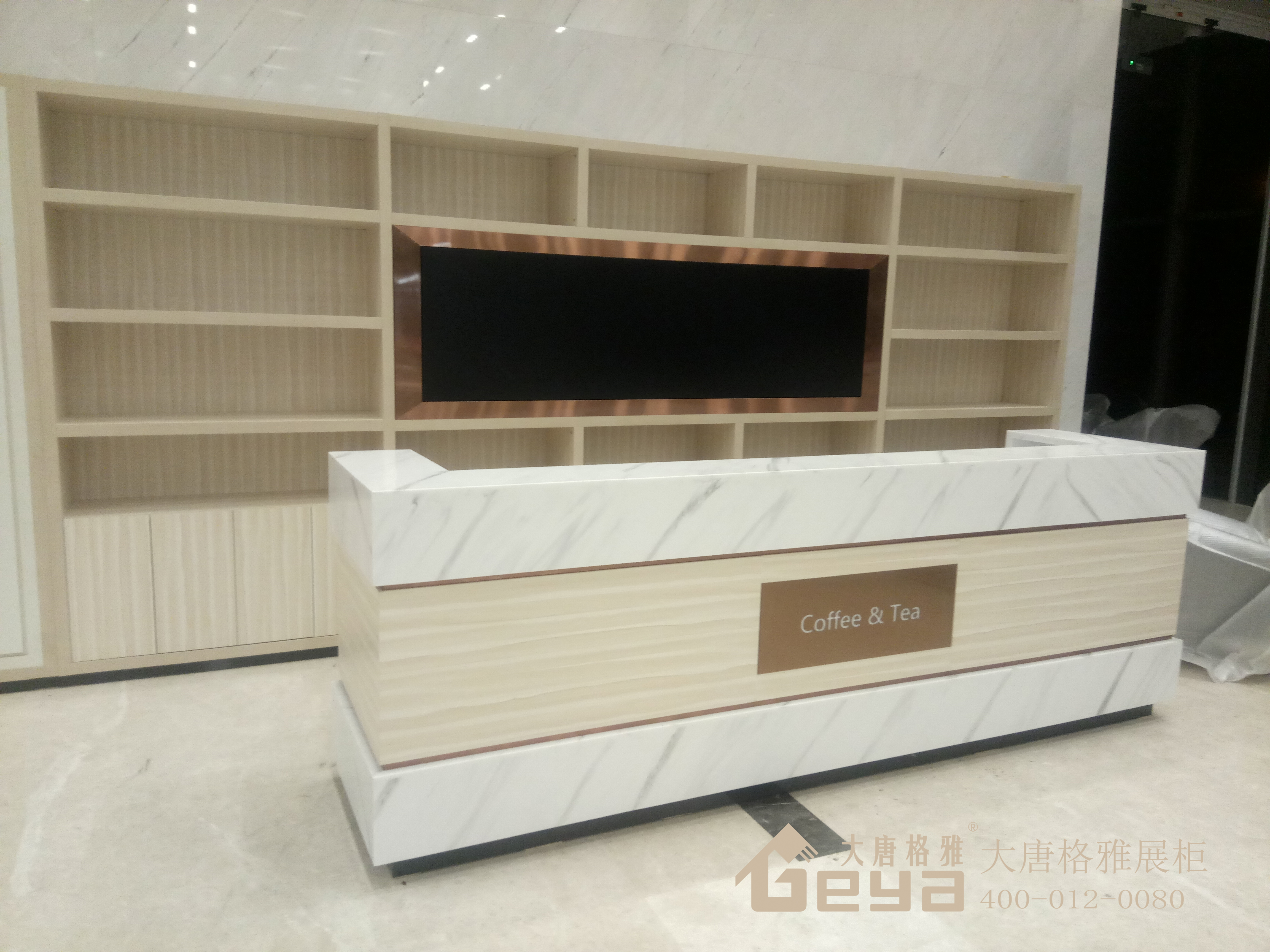 展柜有幾種分類(lèi)——南京大唐格雅展柜廠