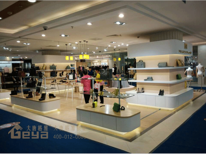 產(chǎn)品展示-金鷹國際鞋包-南京新街口