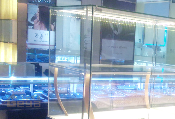 產(chǎn)品展示-南京展柜廠-水晶珠寶展柜