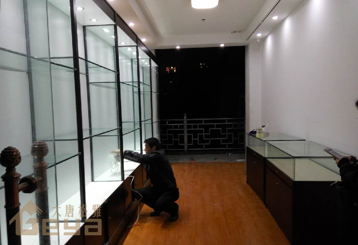 朝天宮古玩市場(chǎng)珠寶展柜