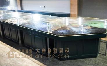 優(yōu)良的珠寶展柜要?jiǎng)?chuàng)意品質(zhì)兼得-南京大唐格雅展柜工廠