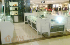 南京展柜廠家教你如何對接珠寶展柜設(shè)計細(xì)節(jié)