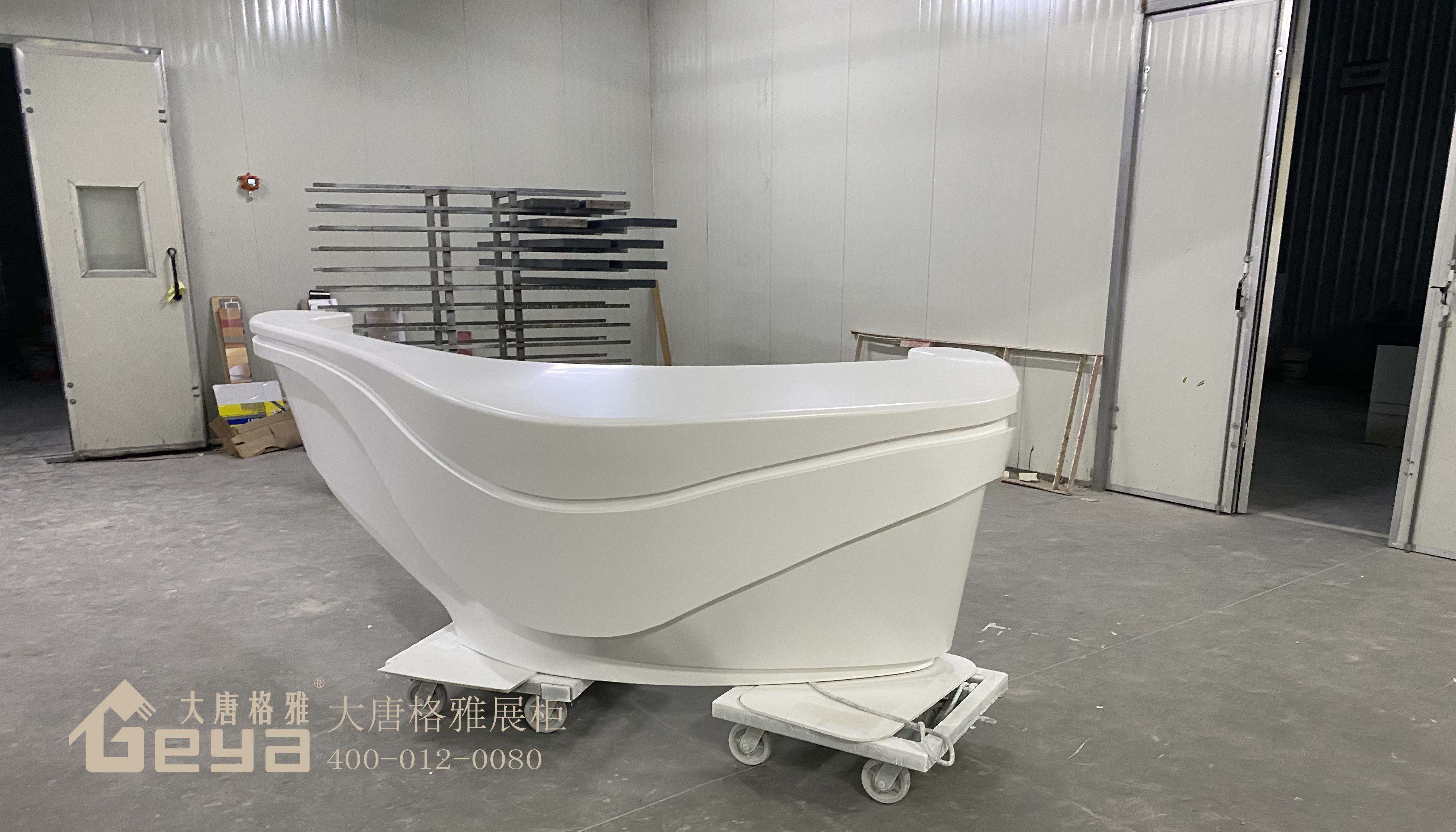 商場(chǎng)展柜如何陳列才能吸引消費(fèi)者?